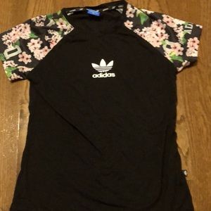 flower adidas t-shirt